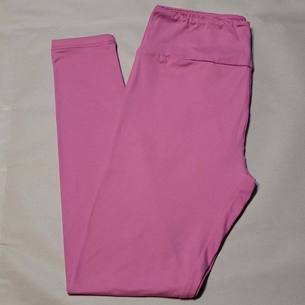 New Lularoe OS solid pink leggings!